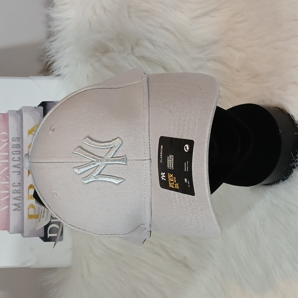 New York Major League Baseball Cap Grey Sz S-M Unisex NWT
